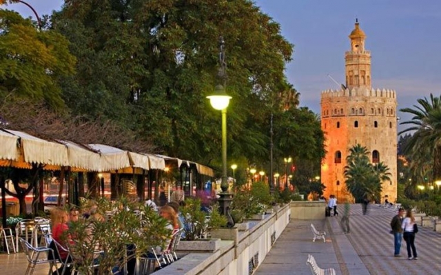 Planificaci&oacute;n p&uacute;blica del turismo IV: definici&oacute;n de la pol&iacute;tica tur&iacute;stica