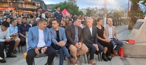 Gustavo Peralta, Director de Agencia C&oacute;rdoba Turismo y Presidente CAMTUR de C&oacute;rdoba; Sebastian Boldrini, Secretario de Turismo VCP; Dar&iacute;o Capitani, Presidente Agencia C&oacute;rdoba Turismo; Esteban Avil&eacute;s, Intendente de Villa Carlos Paz; Daniel Gomez Gesteira, ex  intendente de VCP.