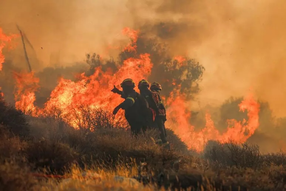 Un incendio en la isla griega de Creta obliga a evacuar a 5.000 personas