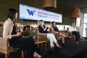 Becas para mujeres de la industria de la aviaci&oacute;n, viajes y turismo