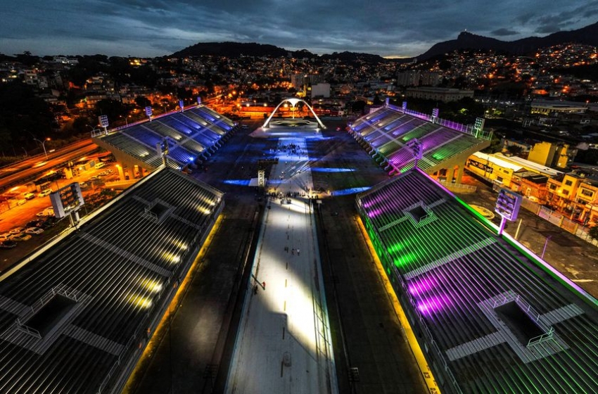 Samb&oacute;dromo iluminado, pero vac&iacute;o...