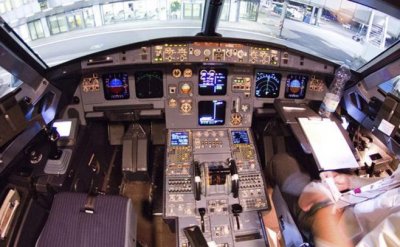 Comandante Perera: "El copiloto debi&oacute; enga&ntilde;ar a la computadora"
