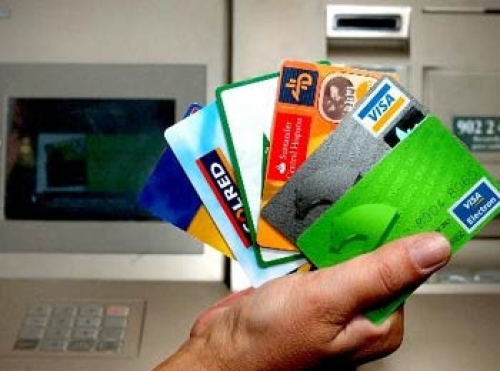 Hacia la bancarizaci&oacute;n, con pl&aacute;stico