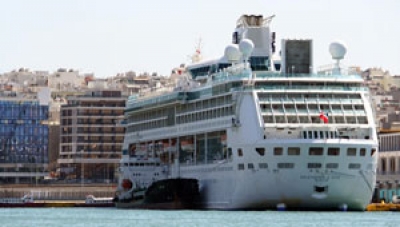 Las navieras indignan a las agencias de viajes al subir las tasas