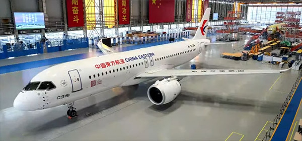 El avi&oacute;n chino que amenaza a Boeing y Airbus supera los 1.000 pedidos