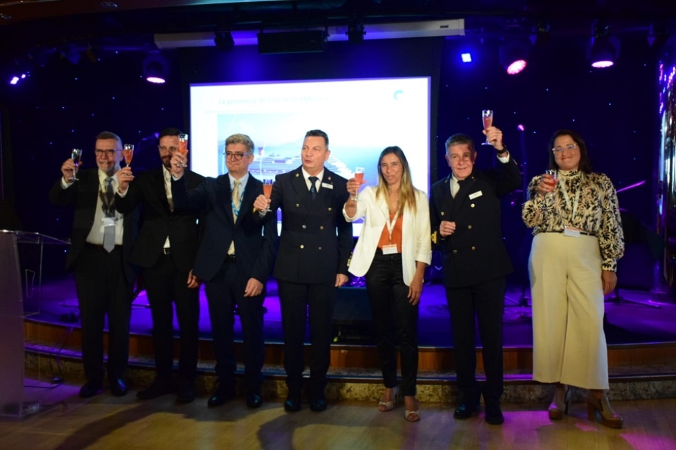 Costa Cruceros recibi&oacute; y agasaj&oacute; a las nuevas autoridades del turismo uruguayo
