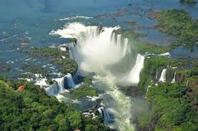 Las Cataratas ya est&aacute;n a pleno