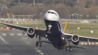En Barcelona se roza la cat&aacute;strofe a&eacute;rea