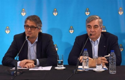 Diego Garc&iacute;a y Mario Dell'Acqua, director comercial y presidente de Aerol&iacute;neas, en C&oacute;rdoba.