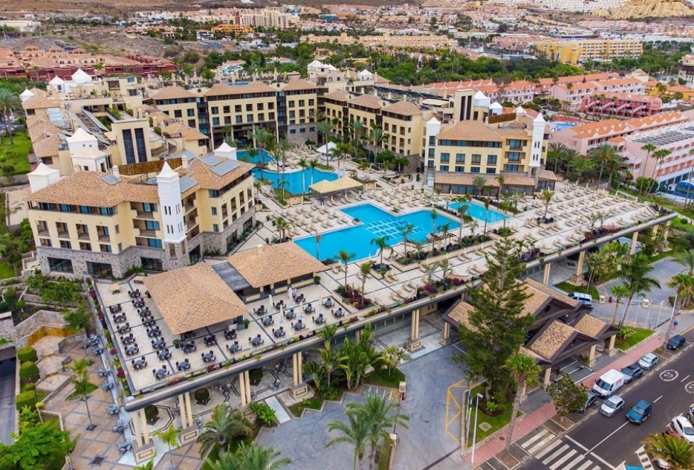 Canarias tiene un "techo" tur&iacute;stico de 700.000 plazas y m&aacute;s de 23 millones de turistas