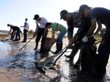 Uruguay: derrame de petr&oacute;leo no afecta las playas