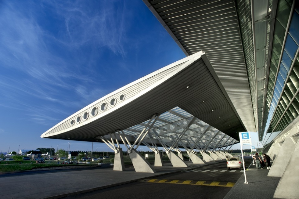 Aeropuerto de Punta del Este obtiene certificaci&oacute;n internacional de Huella de Carbono