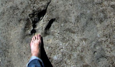 Paseo entre huellas prehist&oacute;ricas en el &ldquo;Jurassic Park&rdquo; de Turkmenist&aacute;n