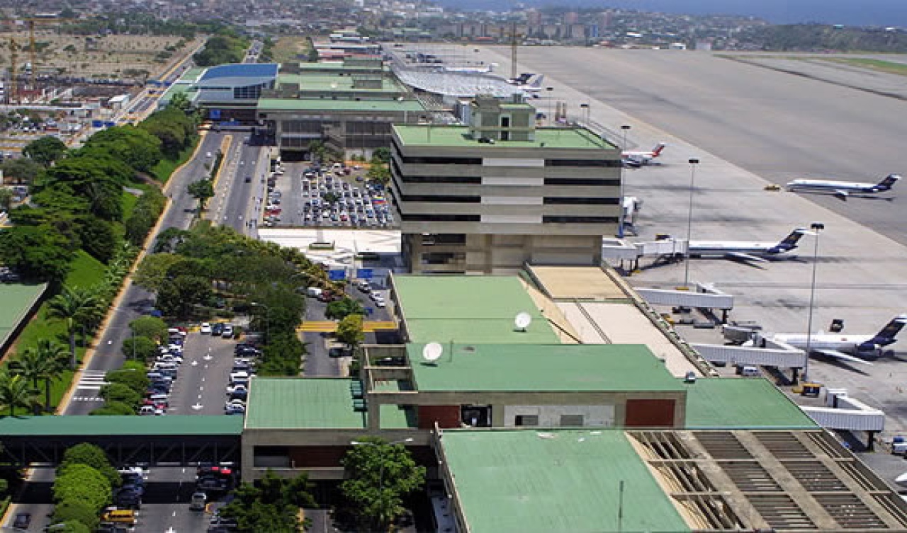 Las aerol&iacute;neas venezolanas reanudan sus vuelos internacionales tras el ataque de EEUU