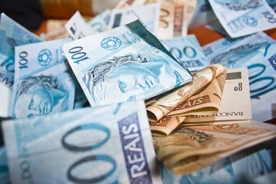 Los pedidos en el Sal&oacute;n Aeron&aacute;utico de Par&iacute;s superan los 74.000 millones