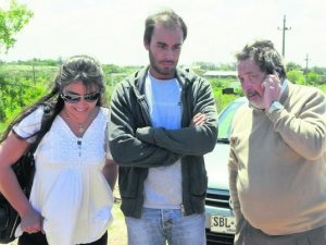 Sabrina Acevedo; Nicol&aacute;s de los Santos y C&eacute;sar Iroldi