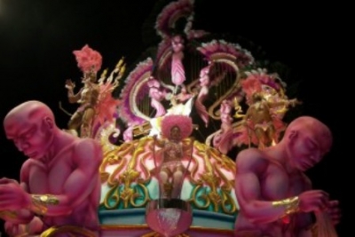 Kamarr abre la edici&oacute;n 2011 con su espect&aacute;culo "Teatro en Carnaval"