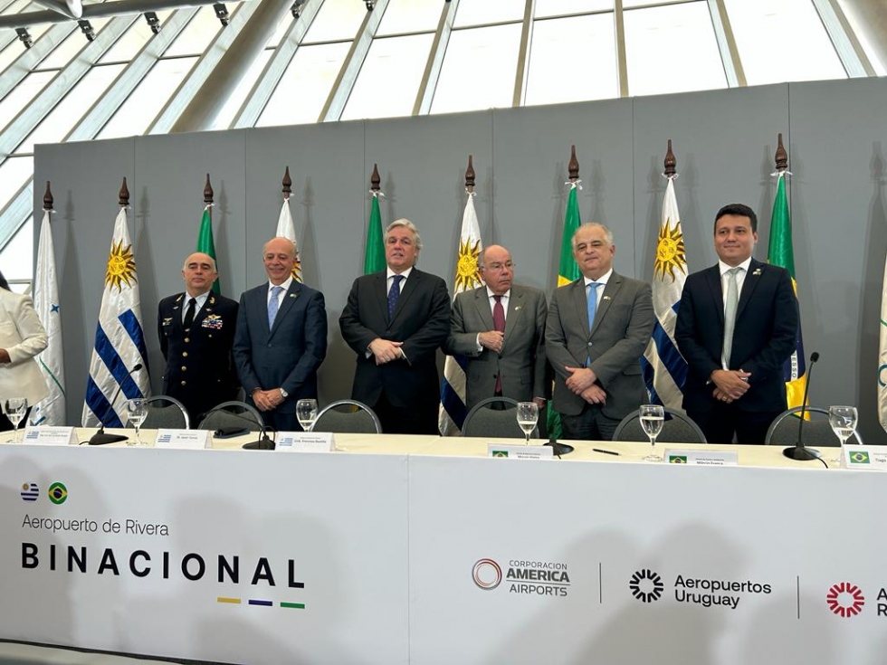 Se firm&oacute; la binacionalizaci&oacute;n del Aeropuerto de Rivera