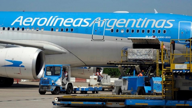 Las vacunas, Aerol&iacute;neas Argentinas, Mosc&uacute; y un e-mail