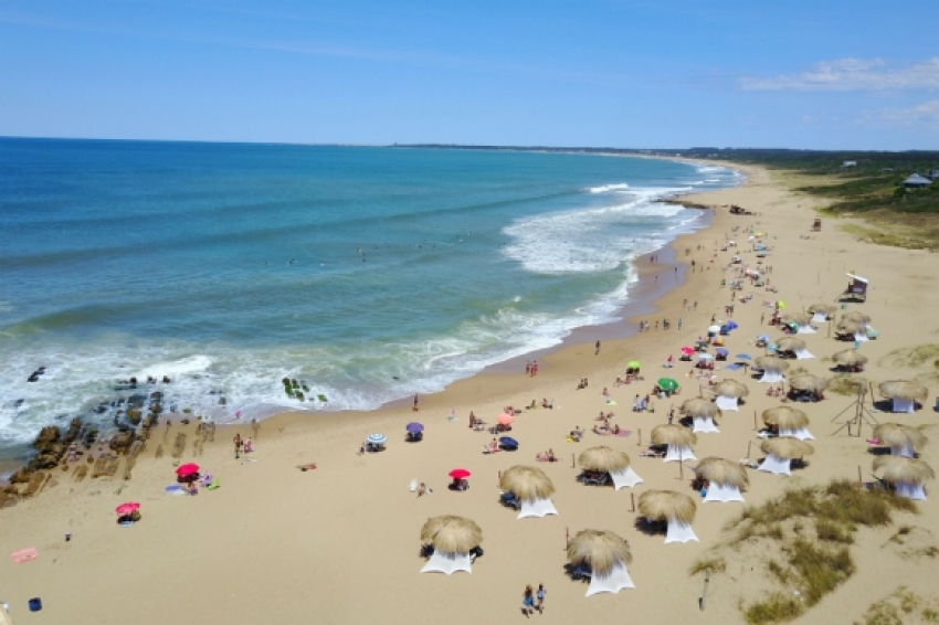 Vista a&eacute;rea de la Playa La Balconada de La Paloma.