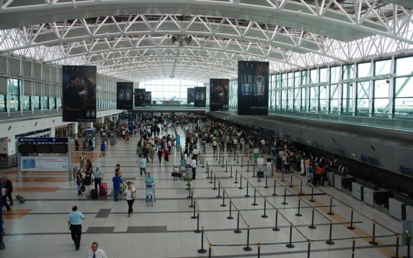 &iquest;Es legal vender billetes de transporte a&eacute;reo a u$s 0,02 o $ 1,00?