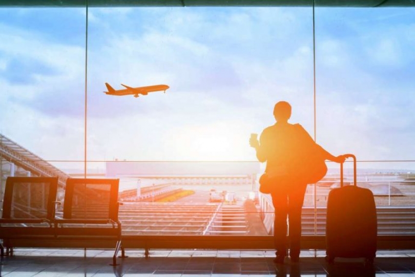 Giro sorpresivo de los millennials: anteponen un agente f&iacute;sico a Booking