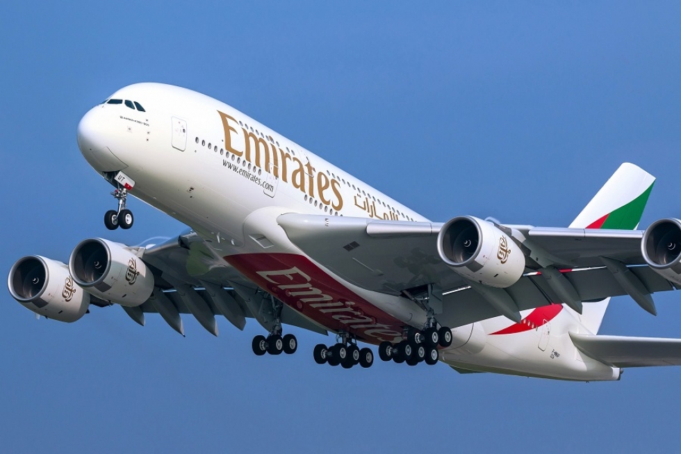 Airbus env&iacute;a ingenieros para solucionar las grietas en los A380 de Emirates