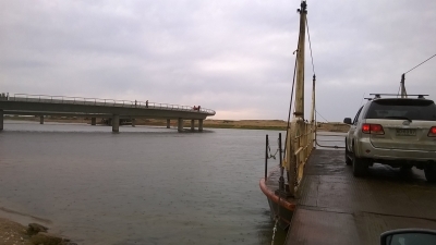 El &uacute;ltimo cruce en balsa