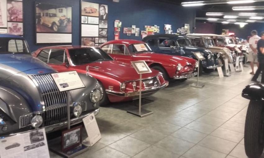 La segunda etapa del Florida Car Marathon  pas&oacute; por Naples y Tampa y volvi&oacute; a Sebring
