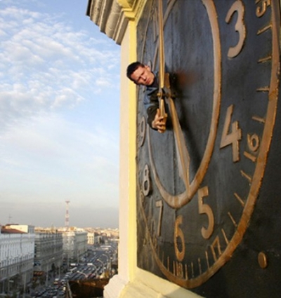 Ajustemos nuestros relojes