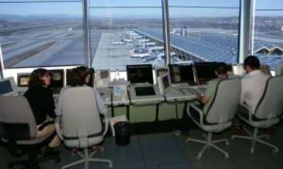 Controladores a&eacute;reos recomienzan medidas de no despegues tras fracaso de negociaci&oacute;n