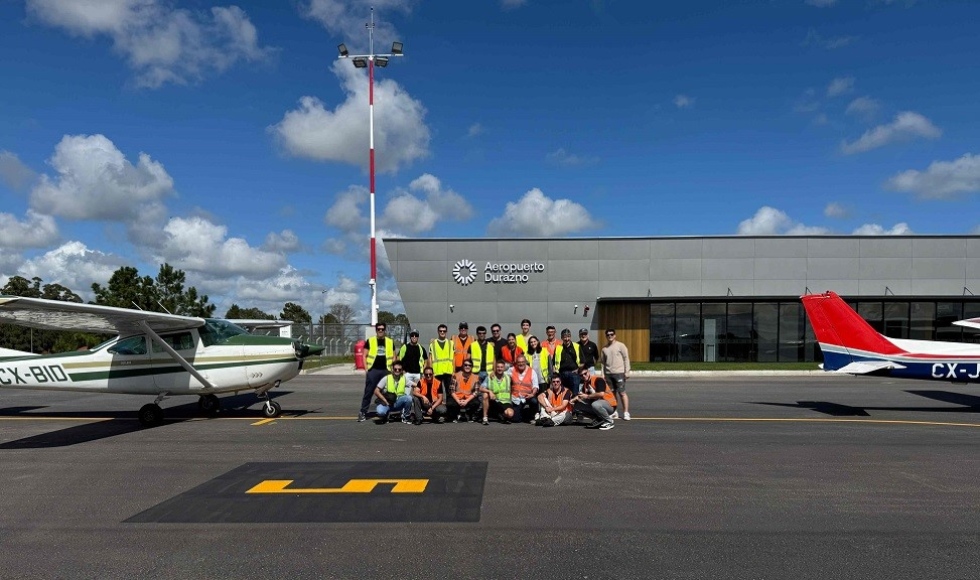 Escuela del Aire realiz&oacute; gira a&eacute;rea de los nuevos aeropuertos del interior