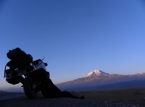 Vistas al monte Ararat, la monta&ntilde;a m&aacute;s alta de Turqu&iacute;a-
