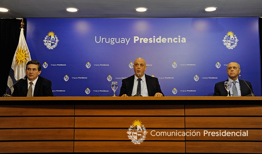 Fernando Paganini; Rafael Radi y Henry Cohen, los cient&iacute;ficos que coordinan el Grupo Asesor del gobierno de Luis Lacalle Pou