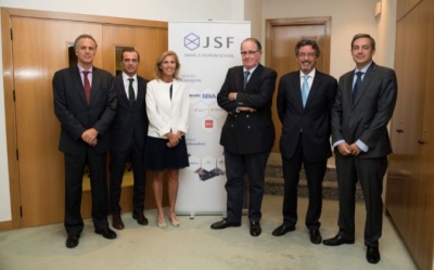 Antonio Pe&ntilde;a, director de JSF T&amp;T School; Ra&uacute;l Hern&aacute;ndez, director Comercial, Marketing y Empleo de Universia; Monica Dafcik, directora de Desarrollo de Negocio de Wharton; Jaime Flux&aacute;, presidente de JSF T&amp;T School; Javier Abad&iacute;a, director general corporativo de Grupo Barcel&oacute;; y Philip Moscoso, director Acad&eacute;mico del SEP, IESE.