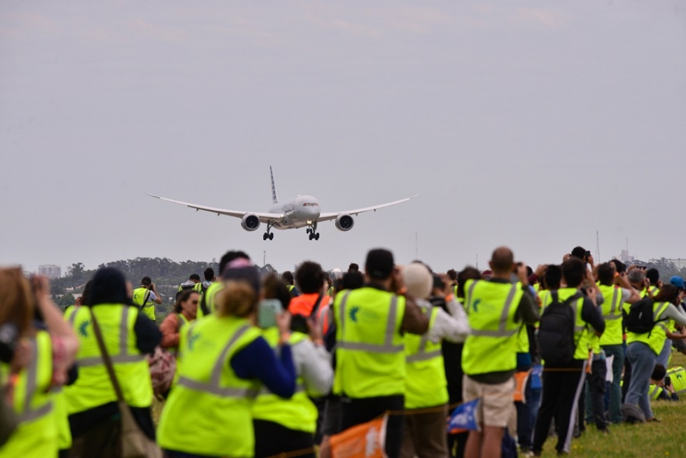 Aeropuerto de Carrasco organiz&oacute; nueva edici&oacute;n del AeroFotoFest