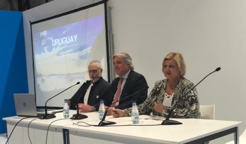 Kechichian finaliz&oacute; su discurso quebr&aacute;ndose, y teniendo un buen gesto #FITUR2020