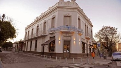 Buenos Aires: renace La Flor de Barracas, el hist&oacute;rico bar que casi se pierde