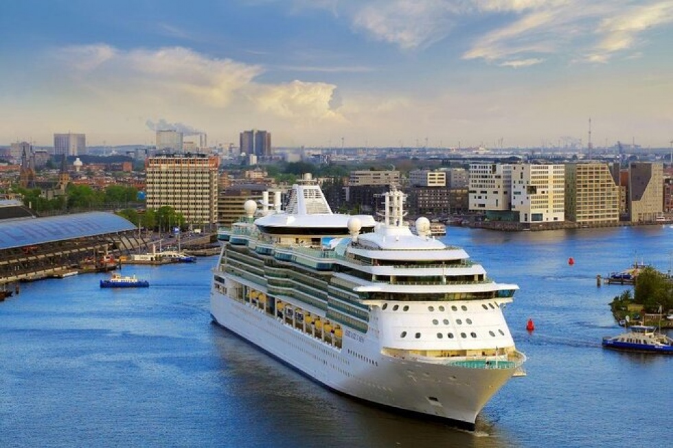 &Aacute;msterdam prohibir&aacute; los cruceros para reducir el turismo de masas y la contaminaci&oacute;n