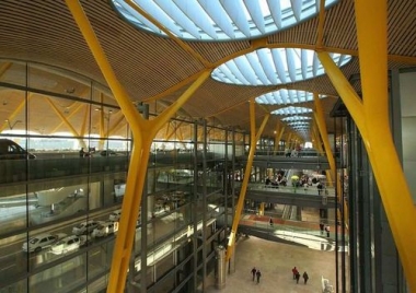 Seg&uacute;n AENA, el 80% de los usuarios consideran buenos o muy buenos las instalaciones de Barajas  