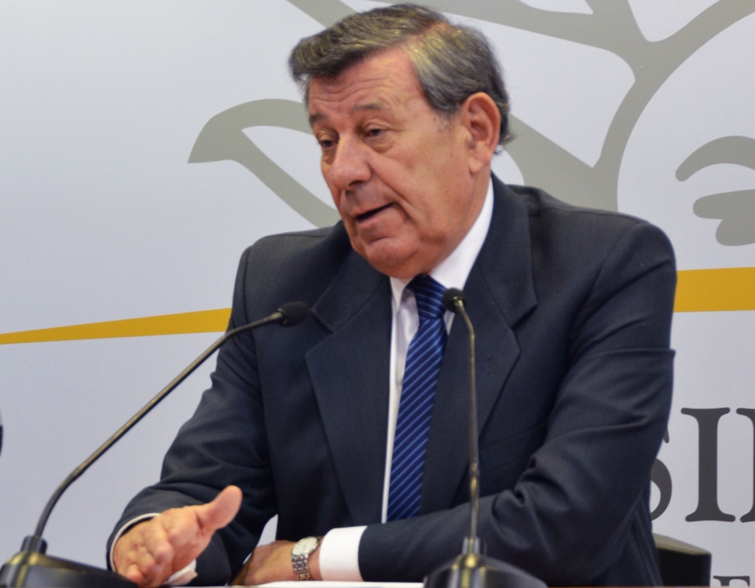 Si Uruguay fuese tan serio como todos creen que es, la renuncia o destituci&oacute;n del Canciller Rodolfo Nin Novoa, estar&iacute;a "en la tapa del libro".