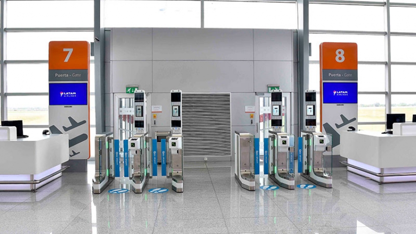 Reconocimiento facial en aeropuerto de Carrasco.
