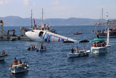 Turqu&iacute;a hunde un Airbus para fomentar el turismo de buceo