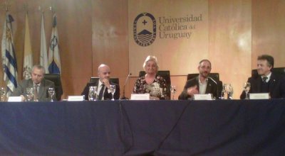 Director Ejecutivo de Kolping Uruguay Agust&iacute;n Aishemberg; Subsecretario de Turismo y Deporte Antonio Car&aacute;mbula; Ministra Liliam Kechichian; Rector de la Facultad  de Ciencias Empresariales de la Ucudal John Miles y Director de la Licenciatura, Magister Gabriel Andrade