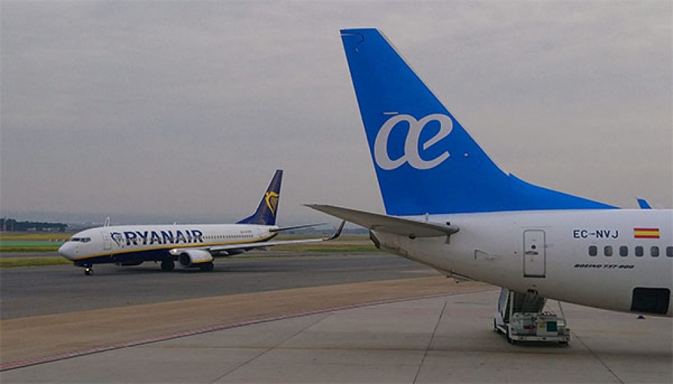 IAG abre la puerta a la cesi&oacute;n de slots a Ryanair para comprar Air Europa