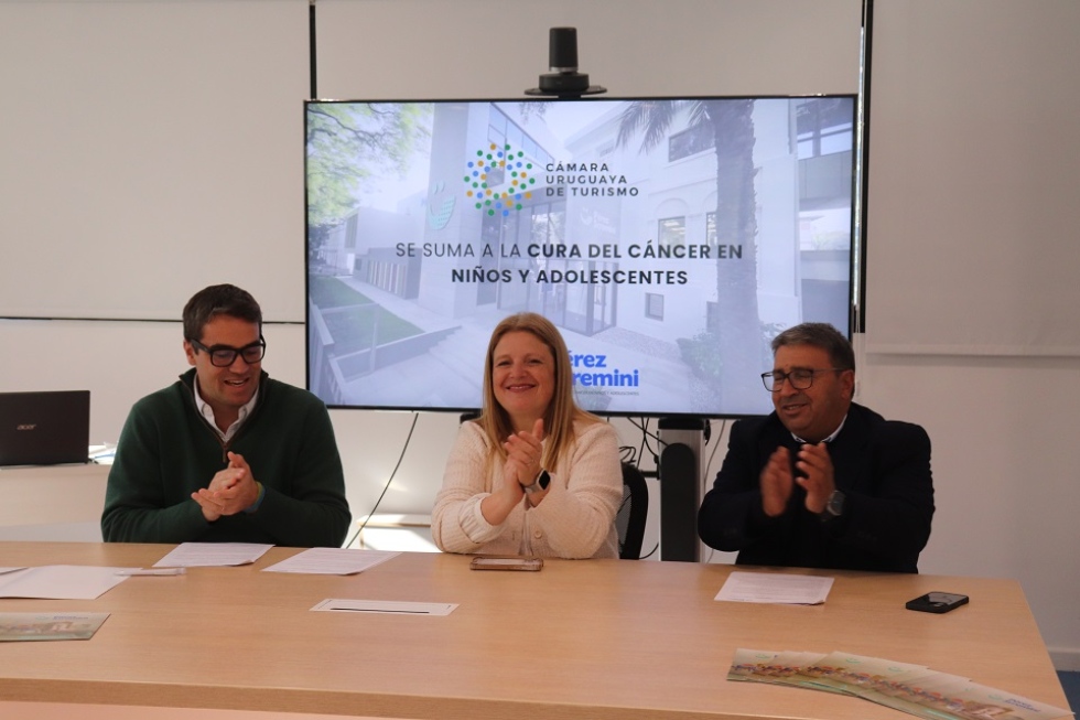 La Fundaci&oacute;n P&eacute;rez Scremini y la CAMTUR para impulsar el turismo solidario en Uruguay