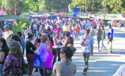 Pong&aacute;monos de acuerdo para no desinformar. No pasaron 100 mil turistas por Minas
