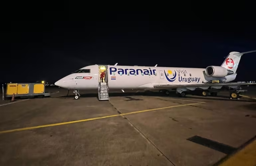 Uruguayos varados en Asunci&oacute;n: aerol&iacute;nea y pasajeros dan su versi&oacute;n