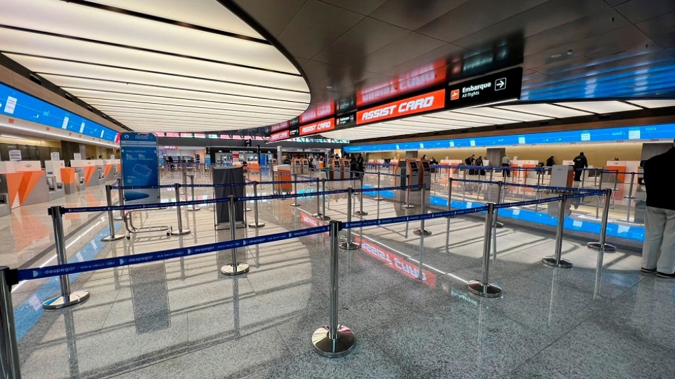 Paro nacional en Argentina obliga a cancelar vuelos y son miles los pasajeros afectados