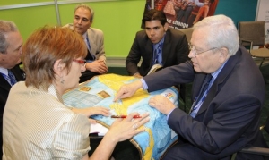 Vanessa Stephans, Seatrade UK; Mario Salinas, ministro de turismo de Nicaragua; Laureano Ortega, representante de Pro Nicaragua; Capit&aacute;n Rodolfo Spinelli, Seahawk Group; Henry Yaniz, consultor de cruceros. 
